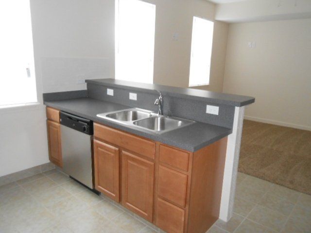 12-114 E. 11th Ave- Kitchen 02