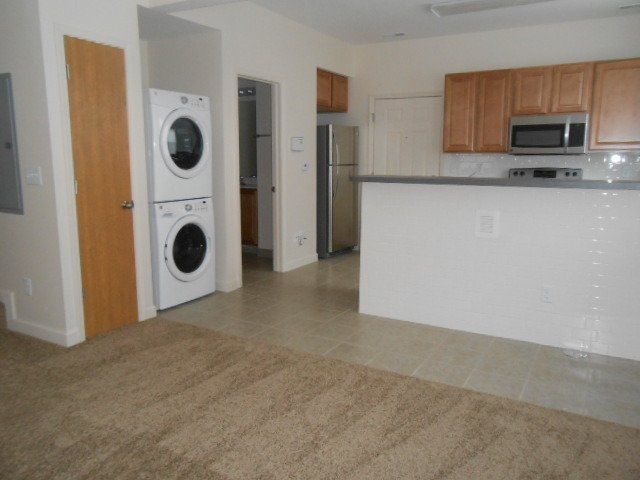 12-114 E. 11th Ave- Laundry 02