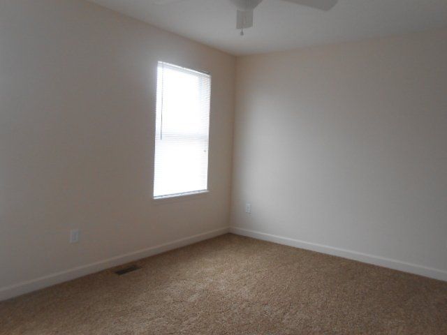 12-114 E. 11th Ave- Bedroom 02