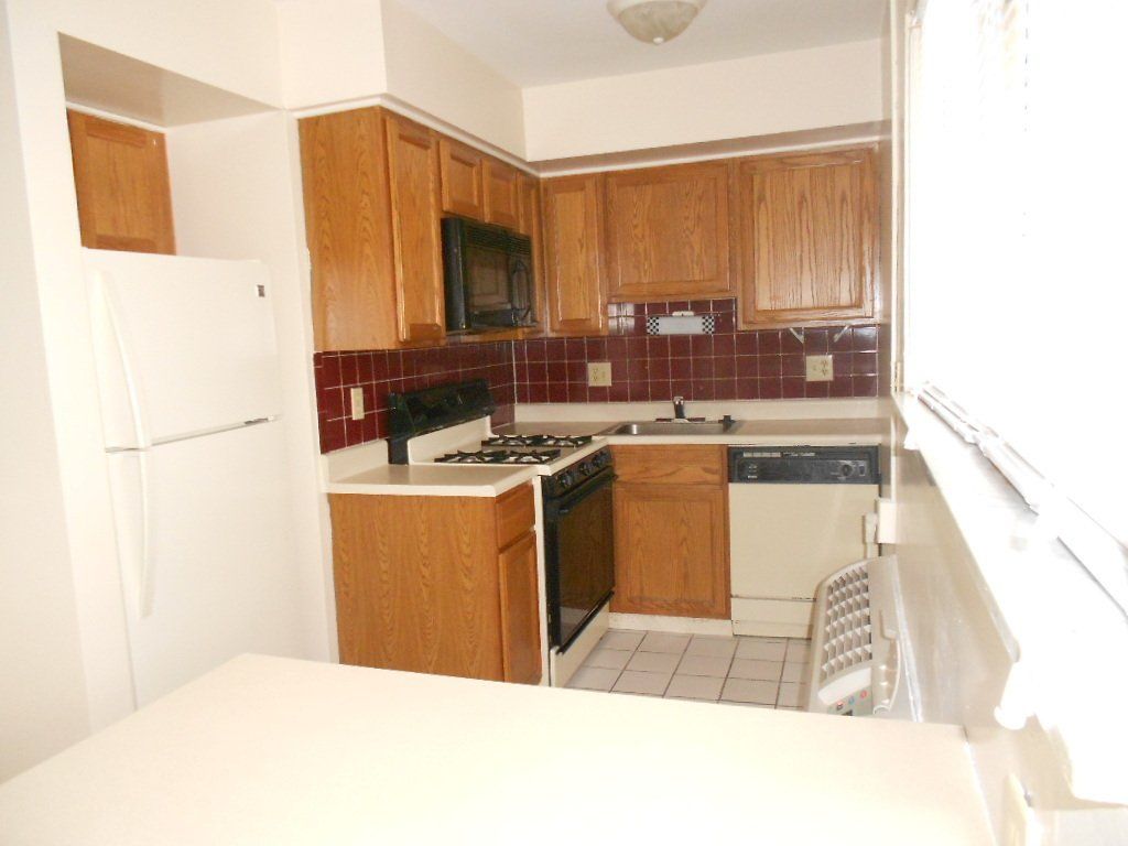 60 Chittenden kitchen 2