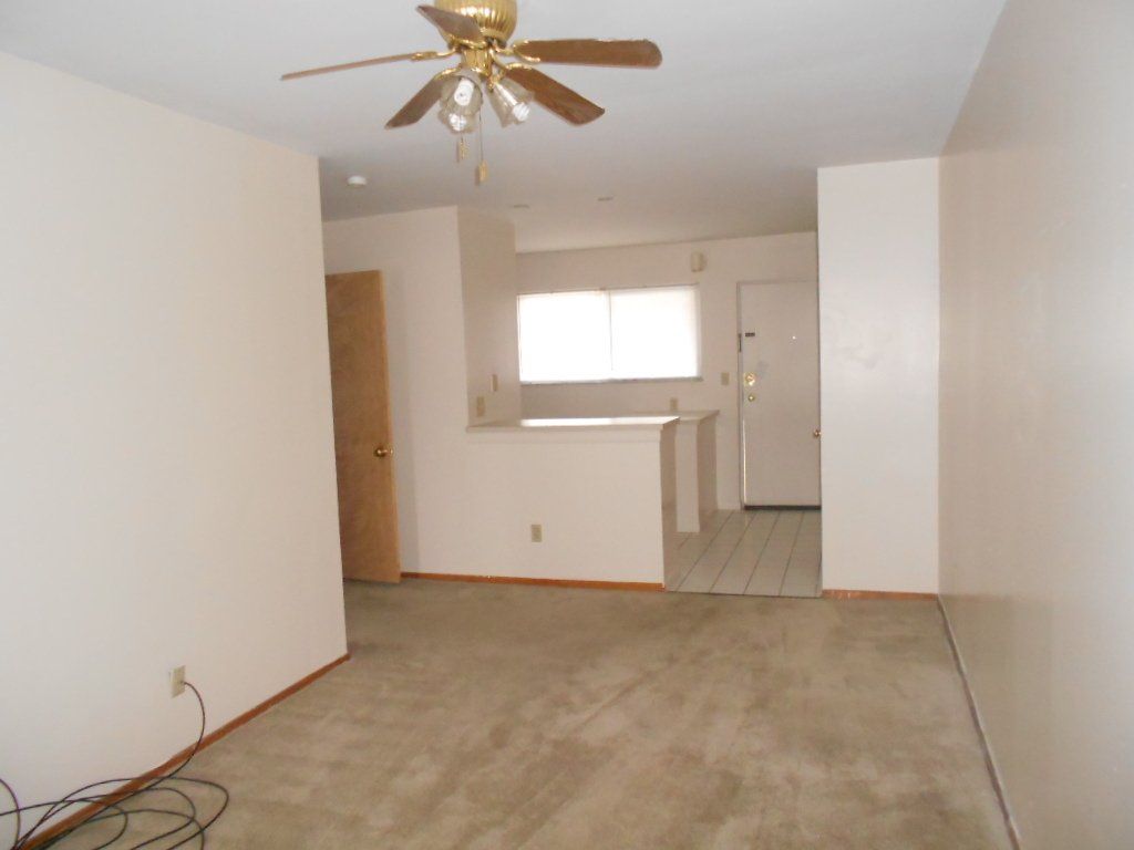 60 Chittenden living room