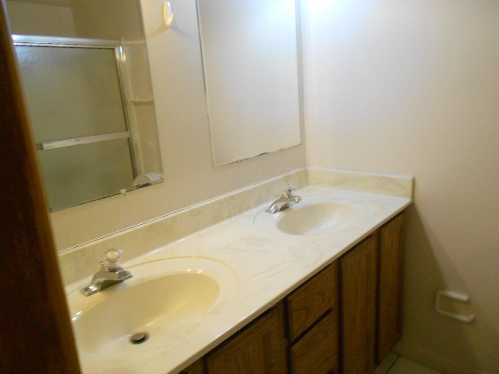 60 Chittenden bathroom 2