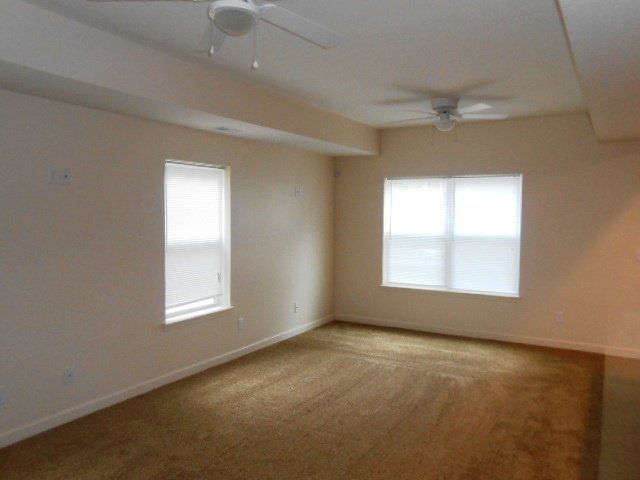 120 Frambes Ave large windows