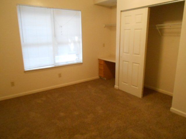 93 E. 15th Ave. Apt. D - Bedroom 01