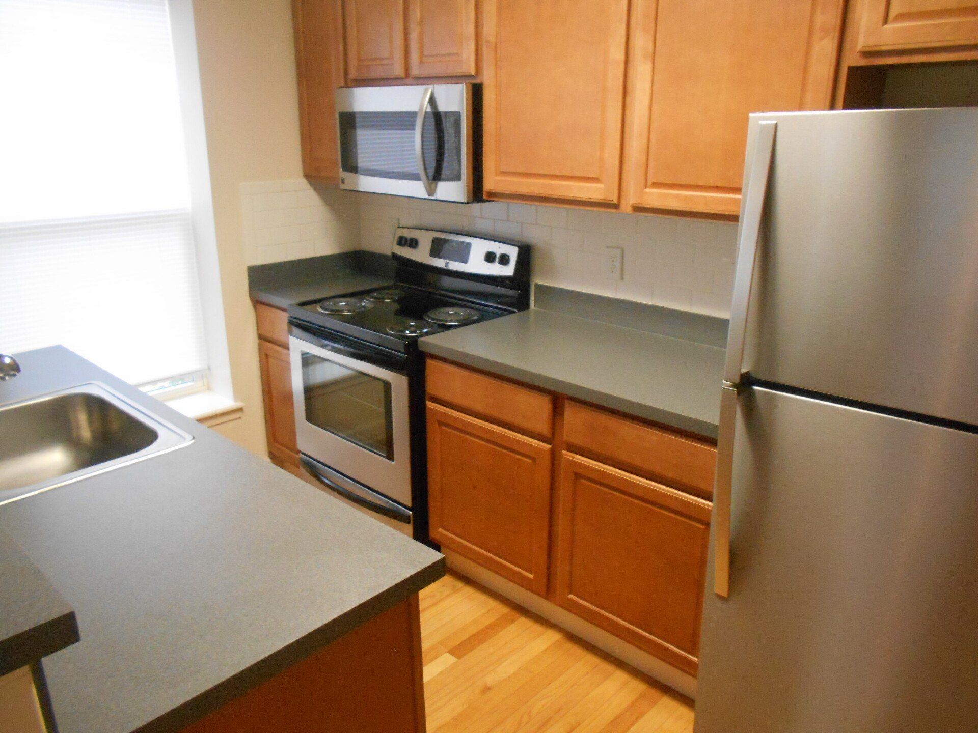 1509-1513 N. High St. - Kitchen 02