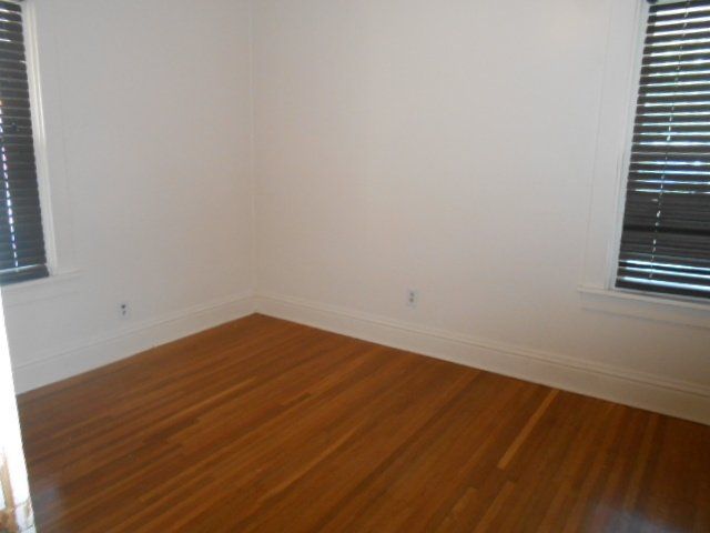 126 W. Northwood Ave interior