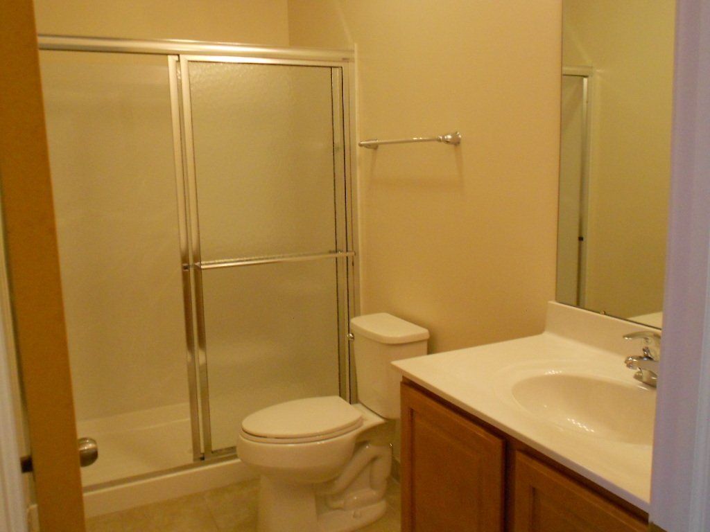 437 E. 16th Ave. - Bathroom 01