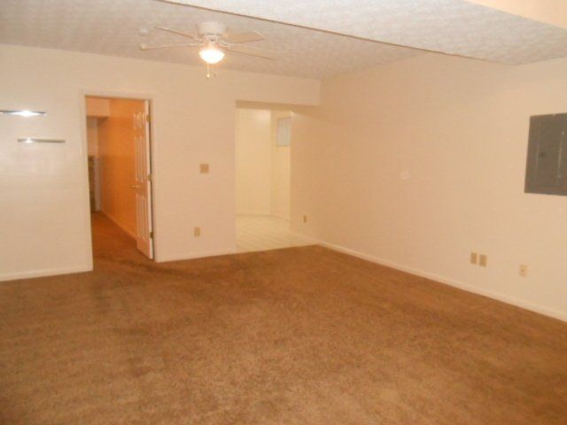 121 E. 15th Ave Apt. I interior 16