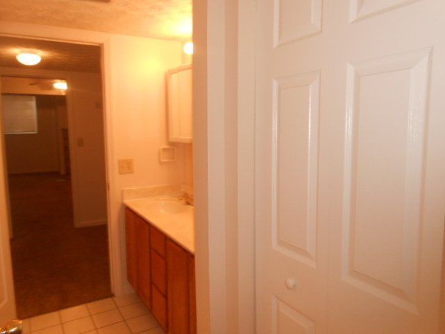 121 E. 15th Ave Apt. I interior 13