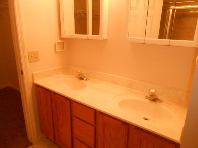 121 E. 15th Ave Apt. I interior 11