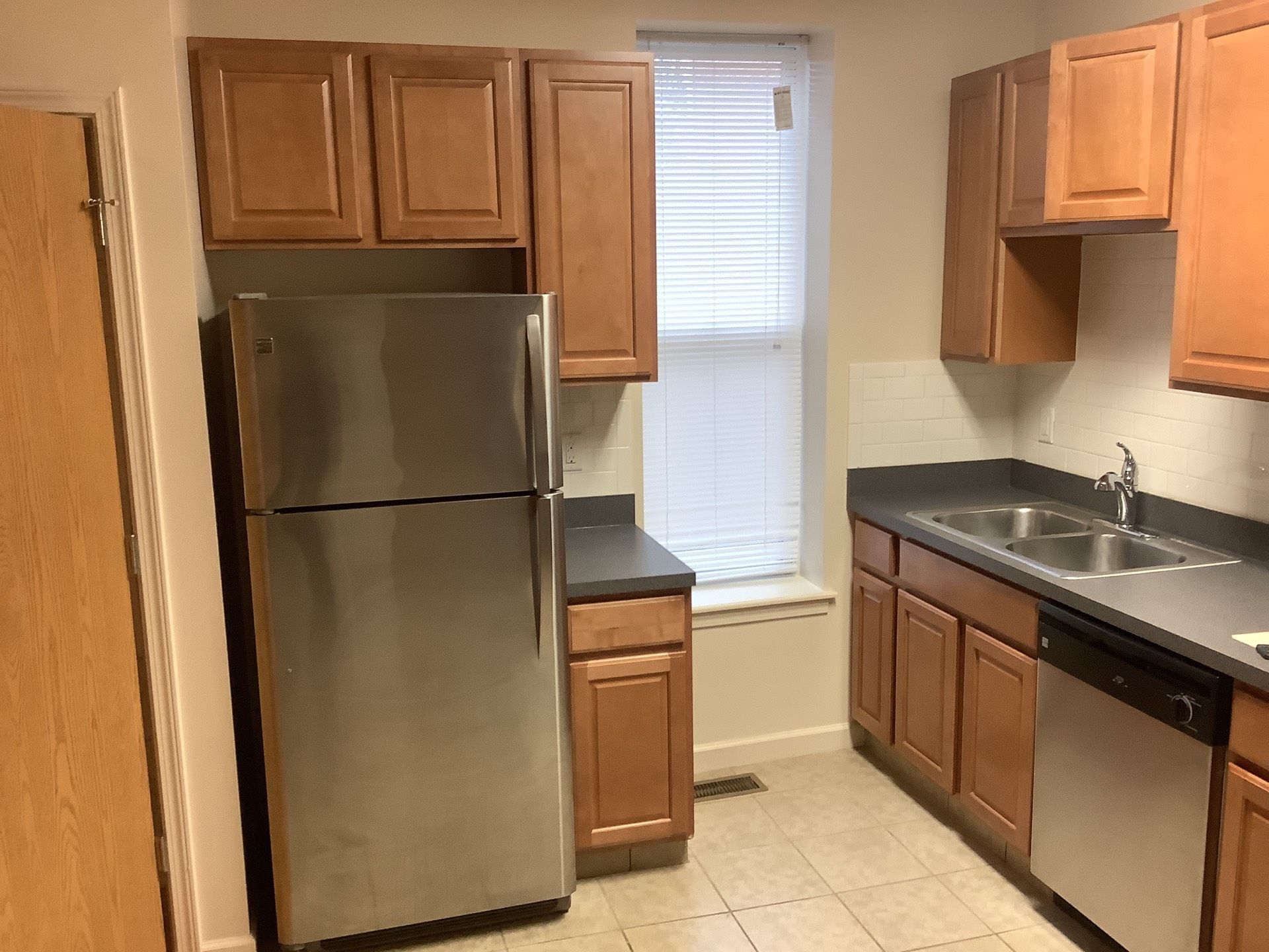 1457 Neil interior 6