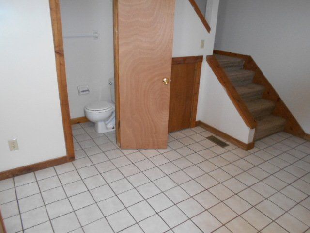50 W. 10 Ave -  Half Bath - Apt 03