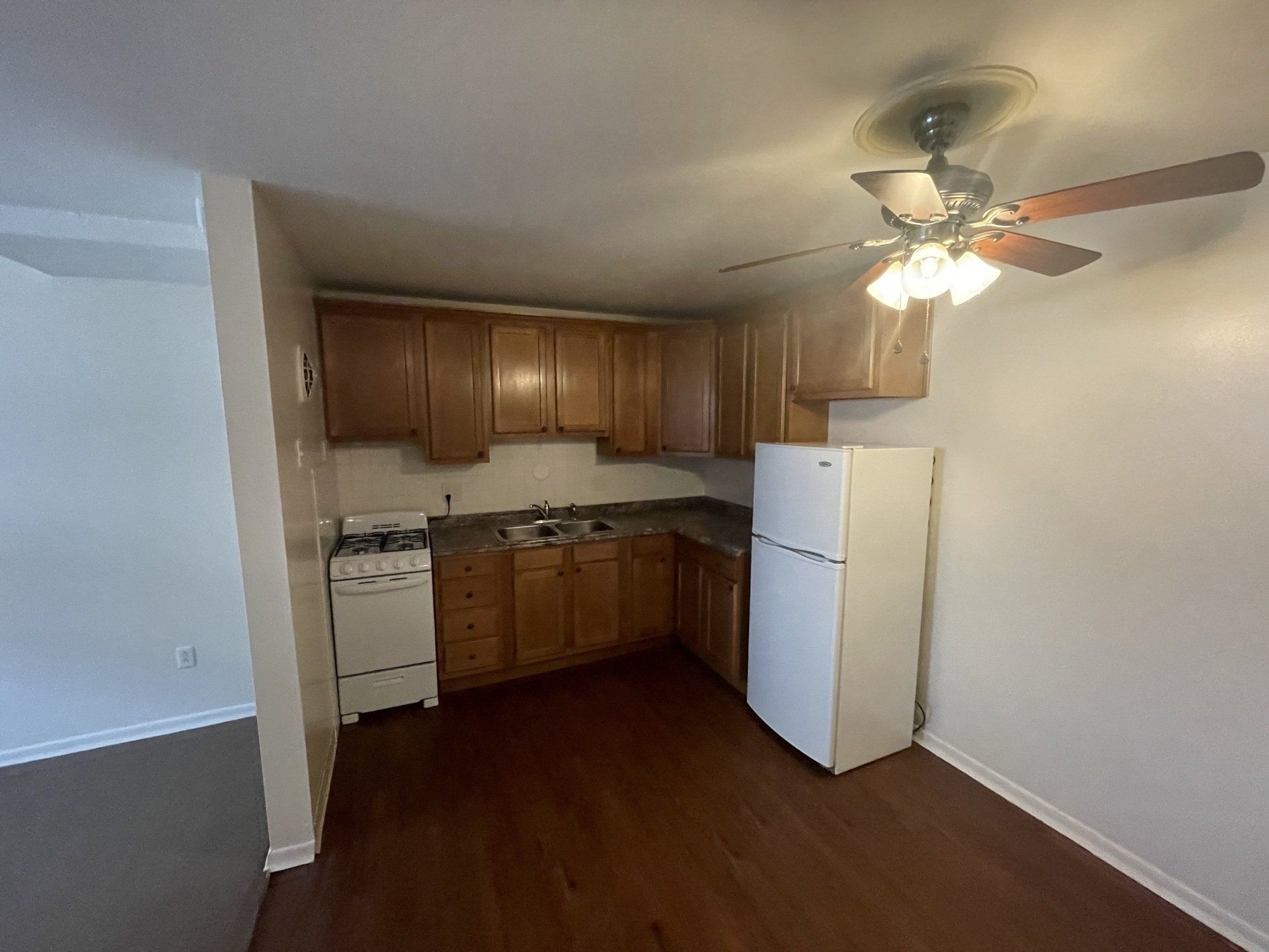 1400 King Ave.- Kitchen