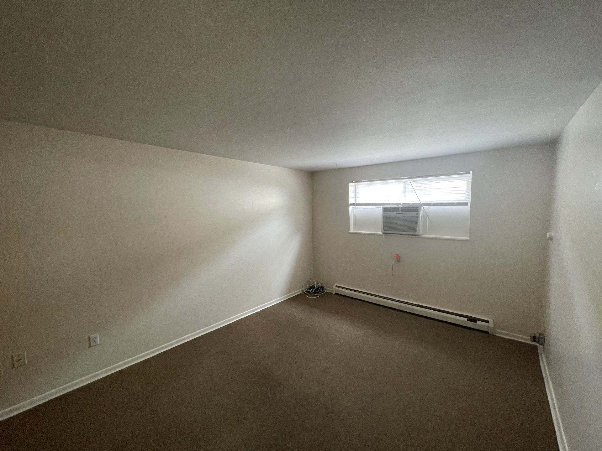 1400 King Ave.- Living Room 03