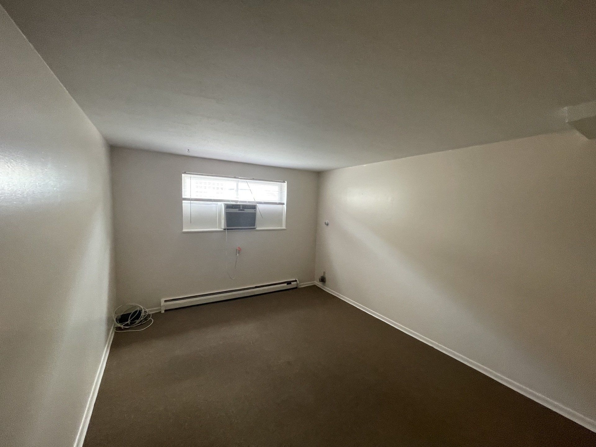 1400 King Ave.- Living Room 01