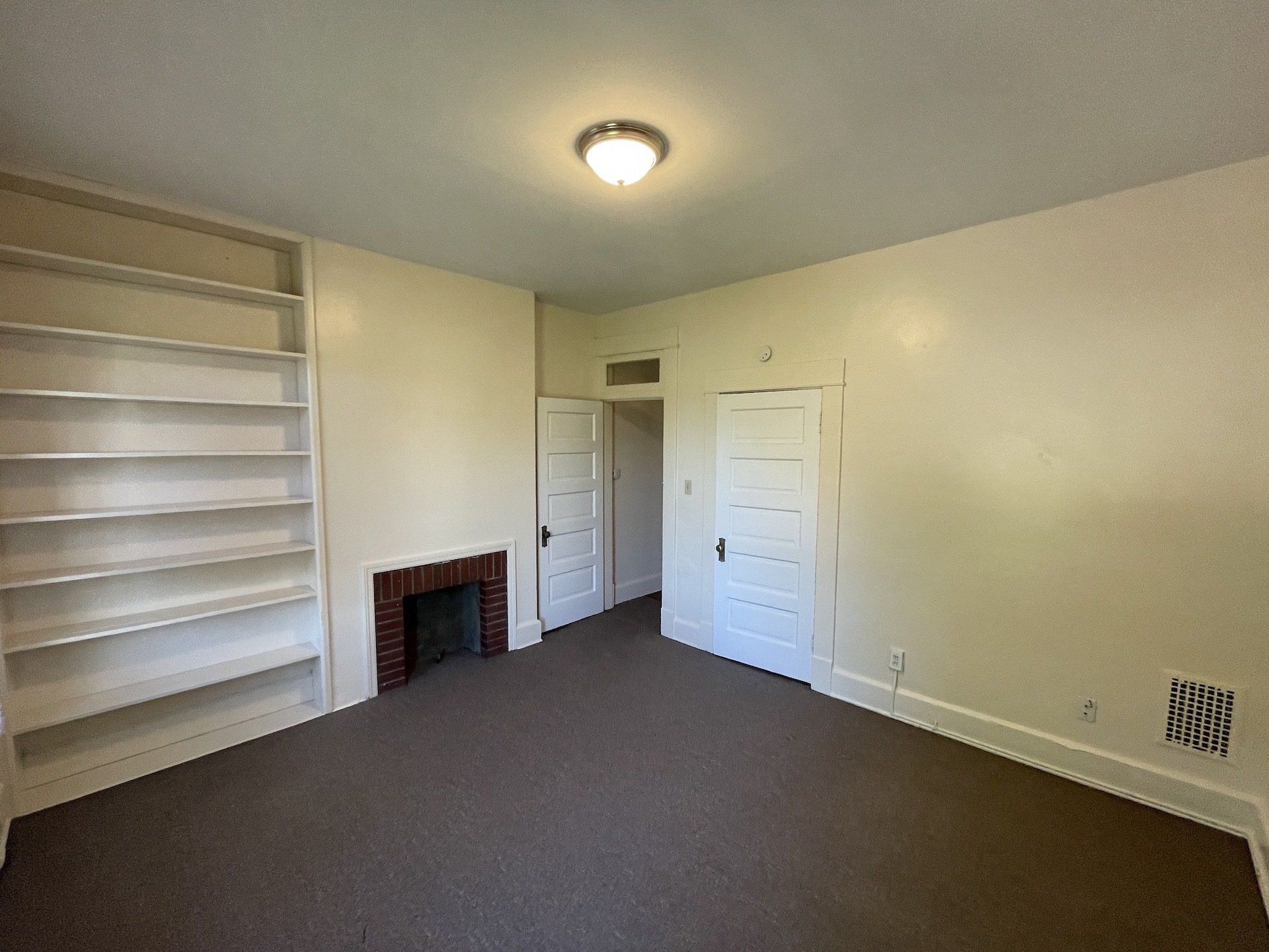 2304 1/2 -2306 1/2 N. High St.- Living Room 05