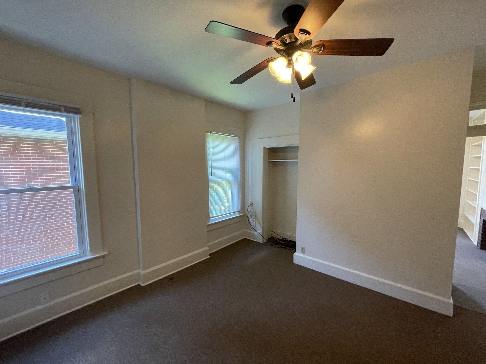 2304 1/2 -2306 1/2 N. High St.- Living Room 01