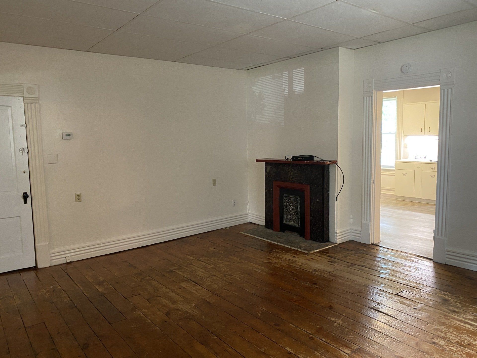 38 W. Northwood Ave. living room 5