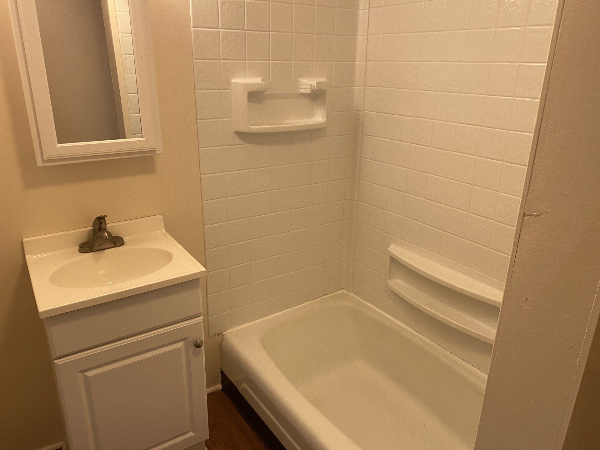 38 W. Northwood Ave. bathroom 4