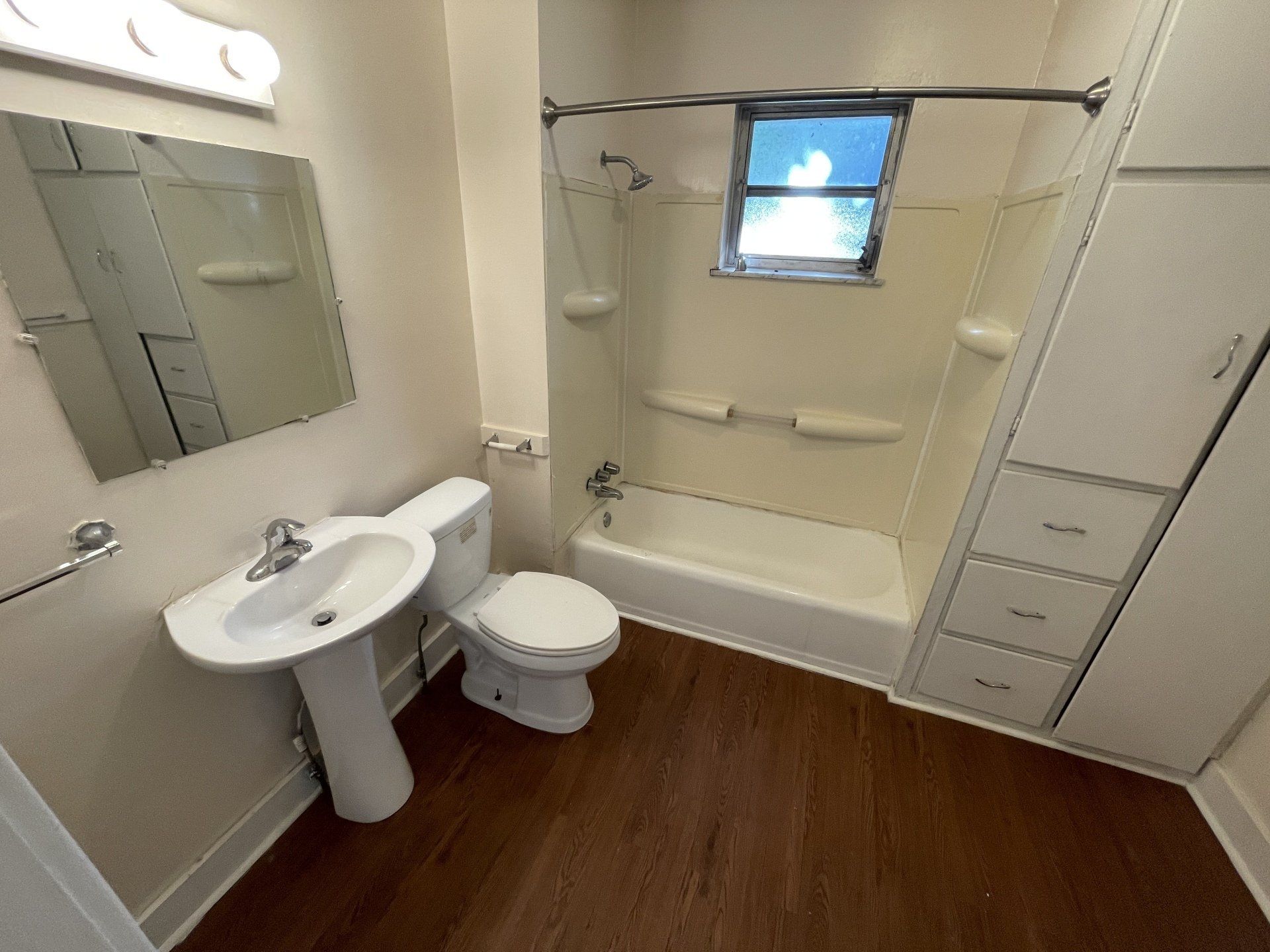 2268 N. High St interior 17