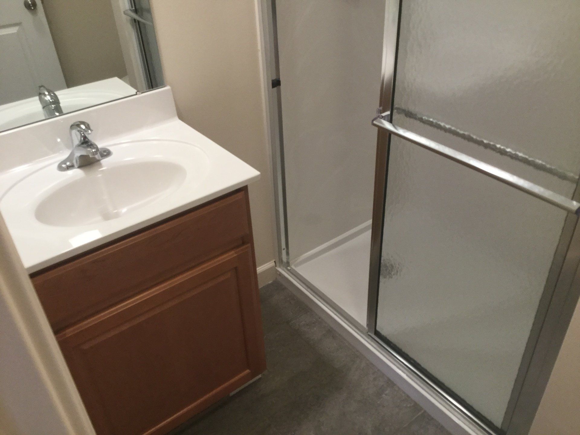 95 E. 11th Ave Apt. C bathroom