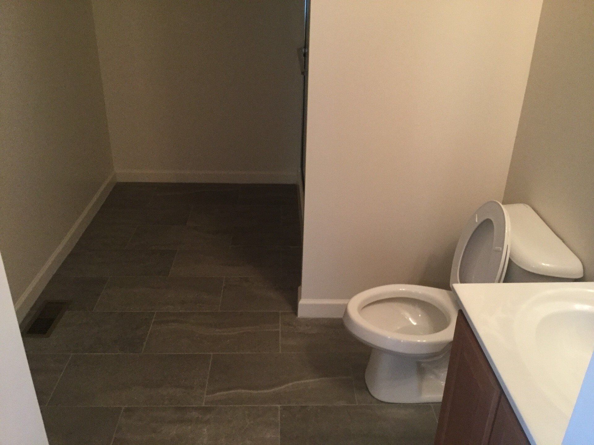 122 W. 8th Ave.- Bathroom 02