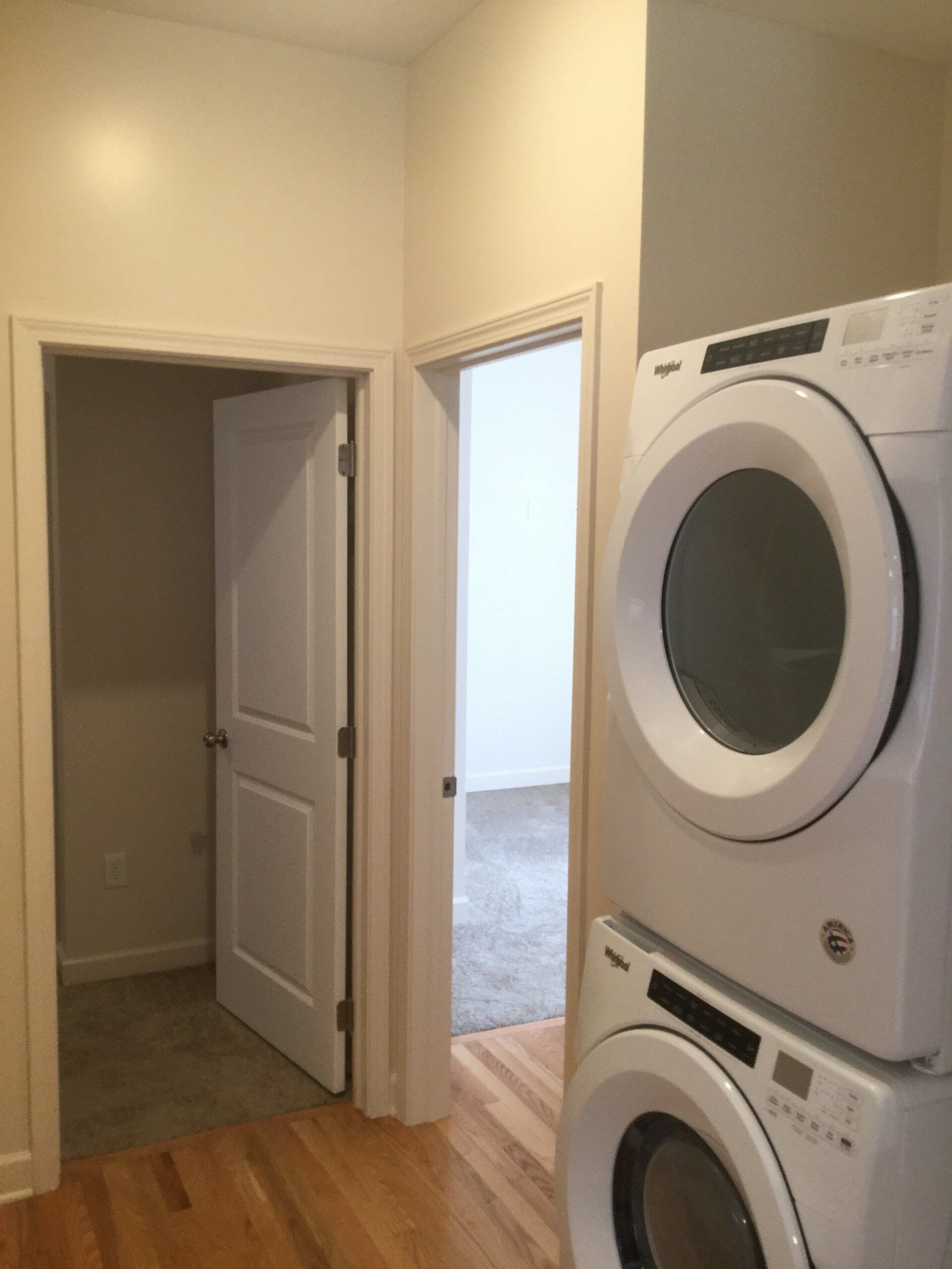 124 W. 8th Ave. - Laundry