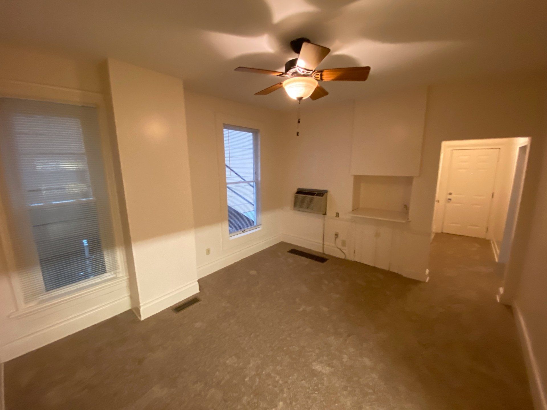 44 W. Northwood Ave - Living Room