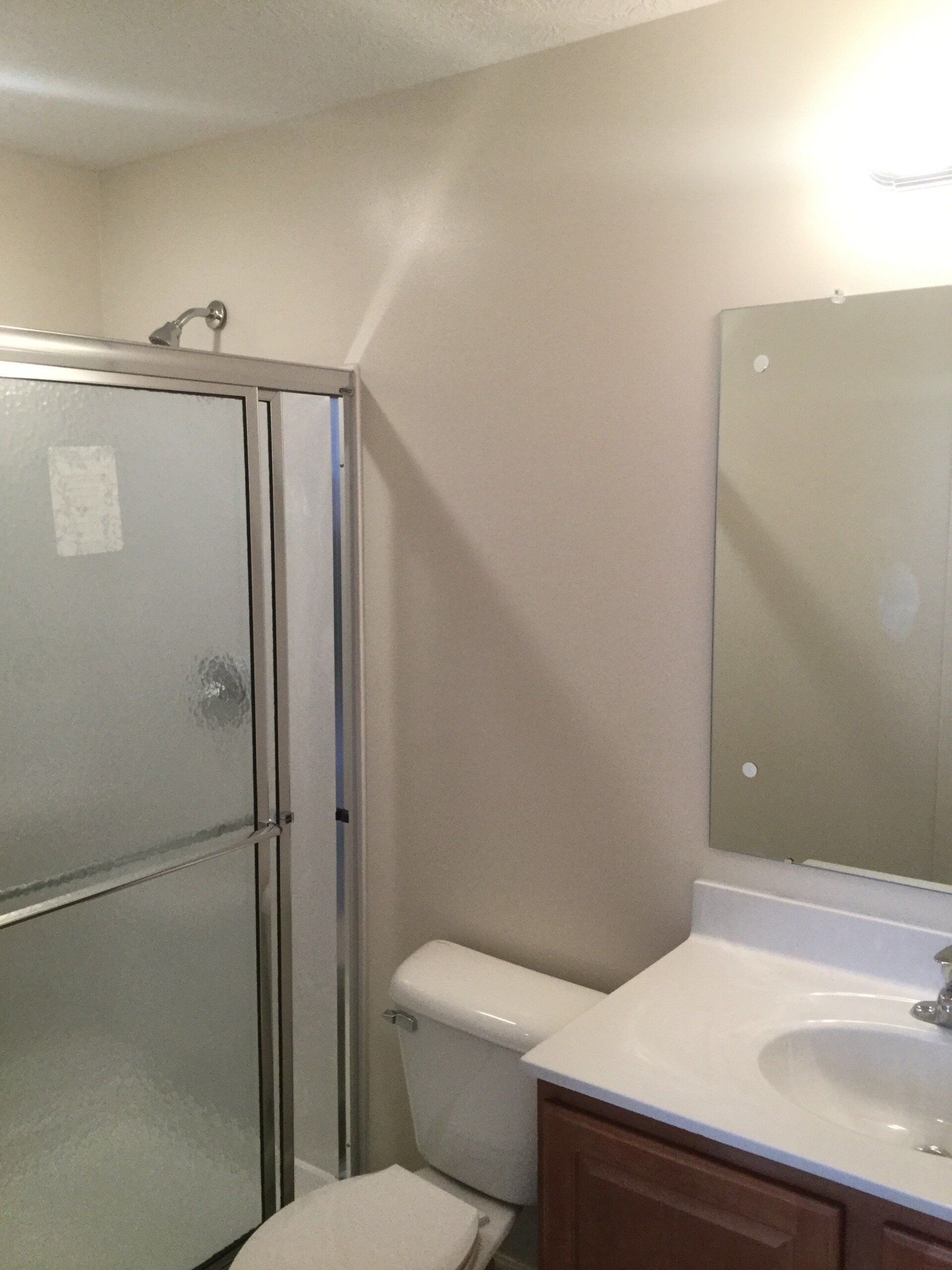 120 - 124 W. 8th Ave bathroom