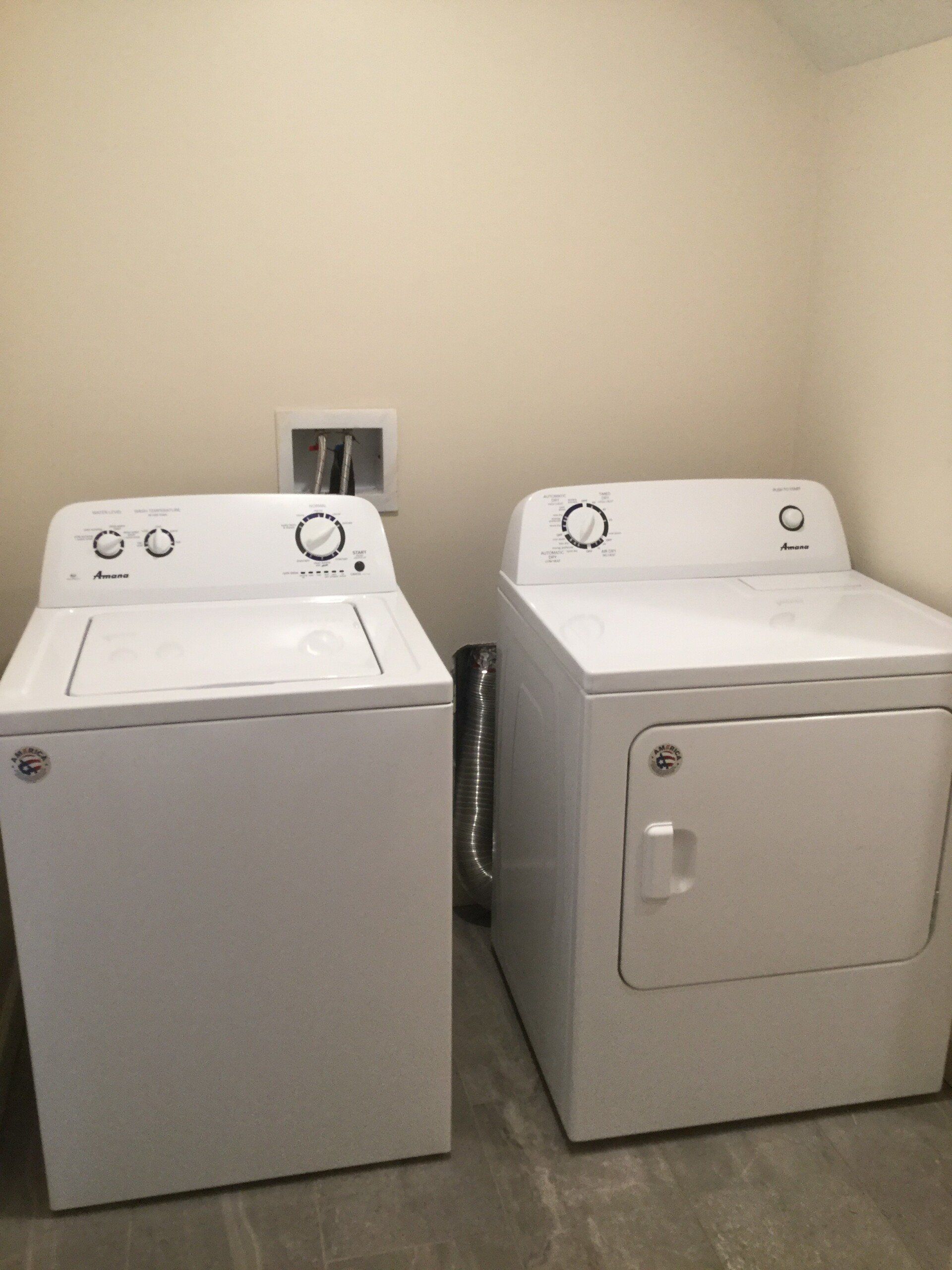 120 - 124 W. 8th Ave laundry