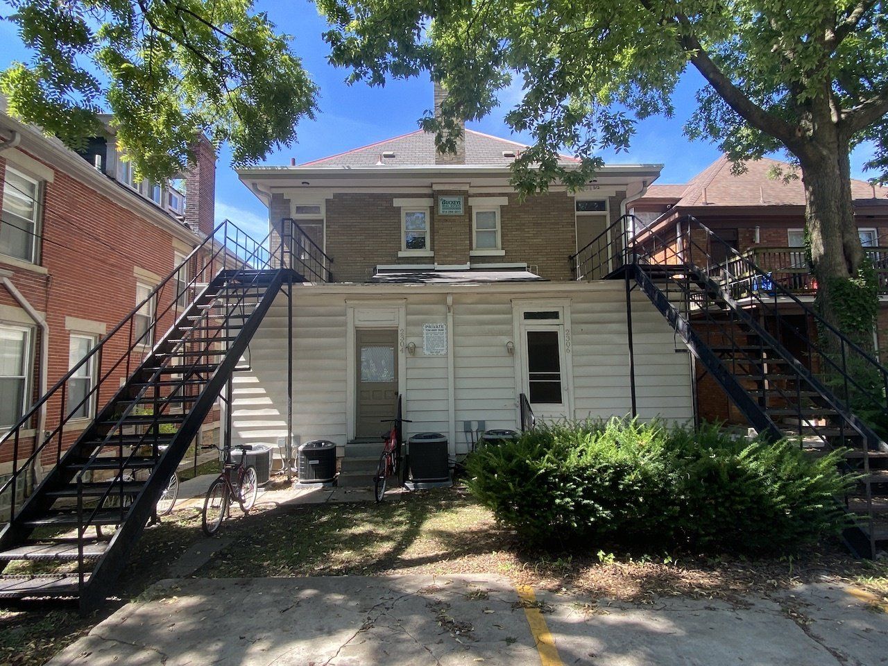 2304 1/2 -2306 1/2 N. High St.