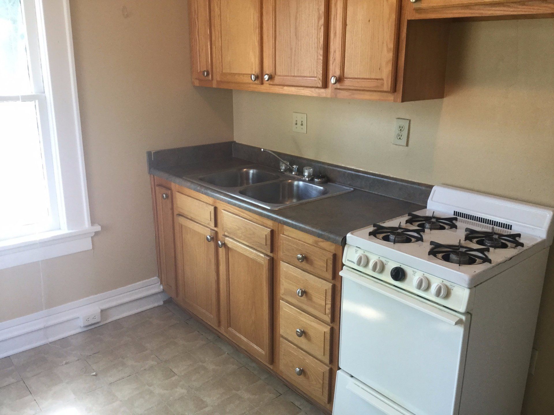 2268 N. High St interior 15