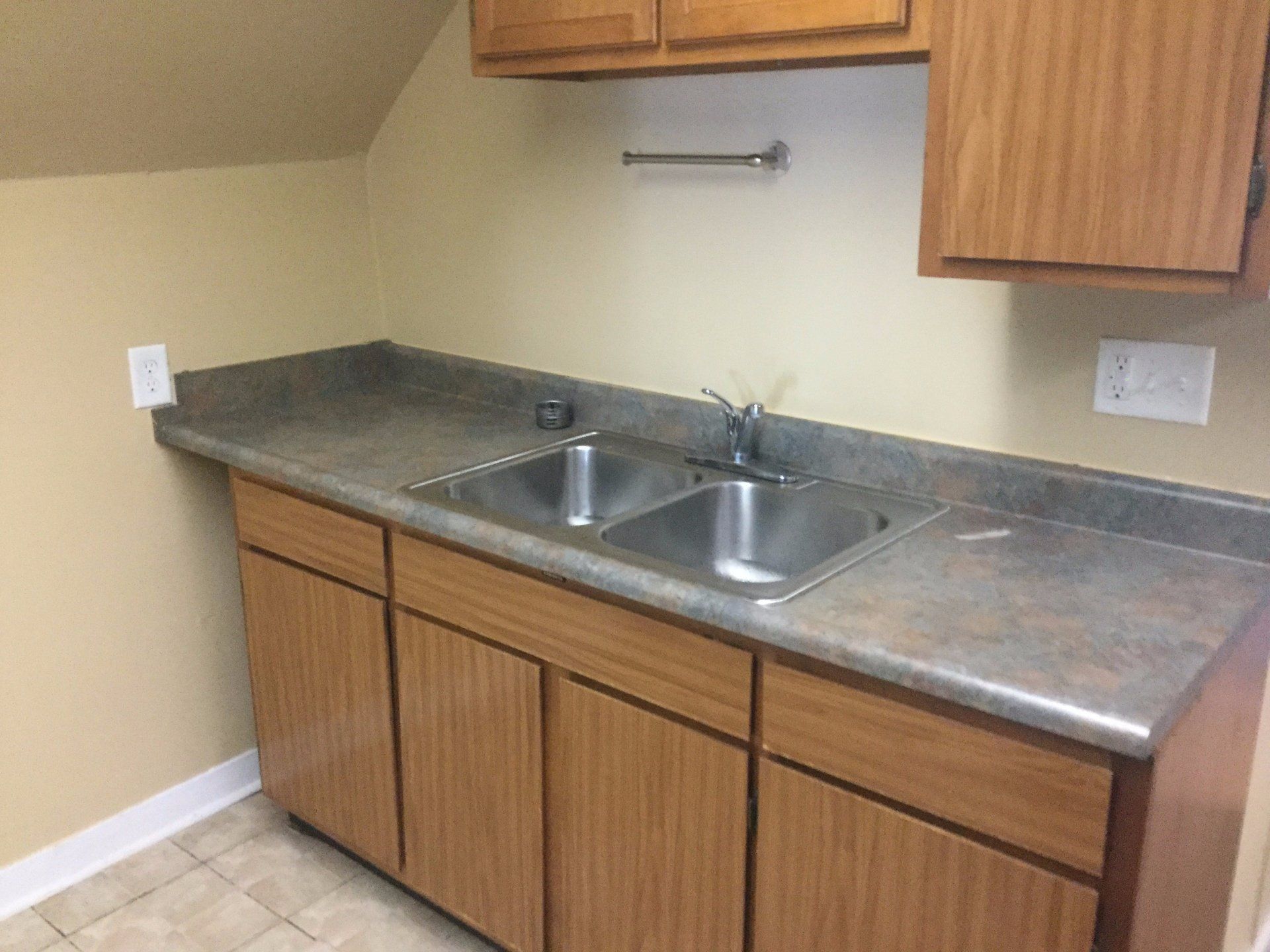 55 W. Oakland Ave. Apt. 2 kitchen 4