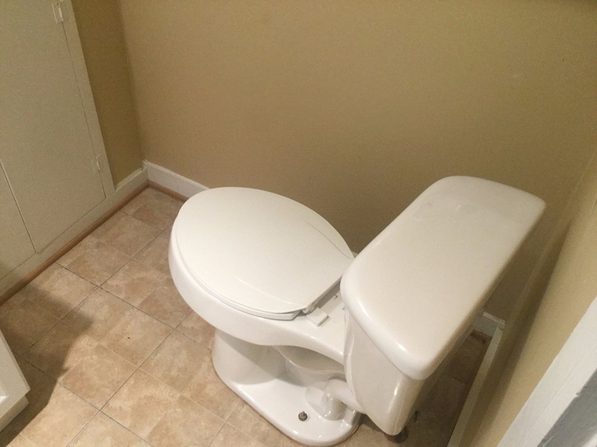 55 W. Oakland Ave. Apt. 2 bathroom 3