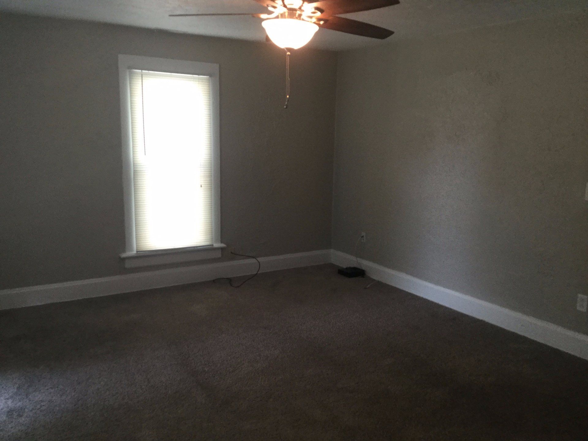 41-43 W. Tompkins living room 4