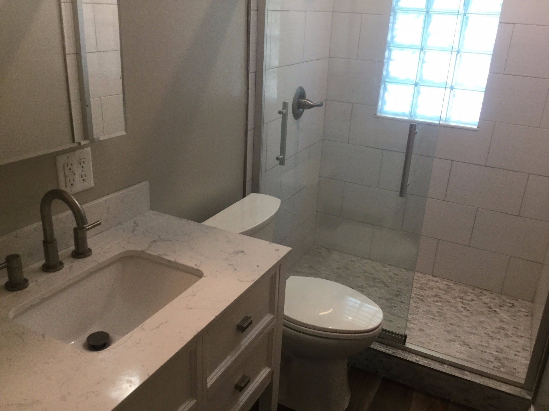 41-43 W. Tompkins bathroom 3