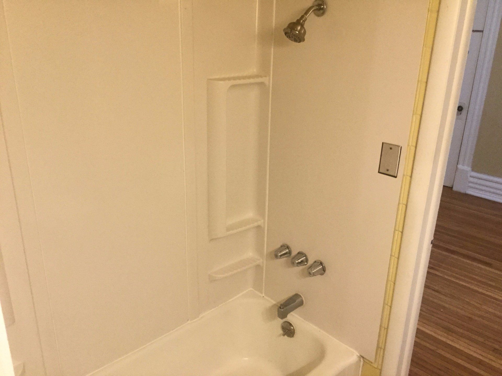 61 W. Northwood Ave. - Bathroom 03