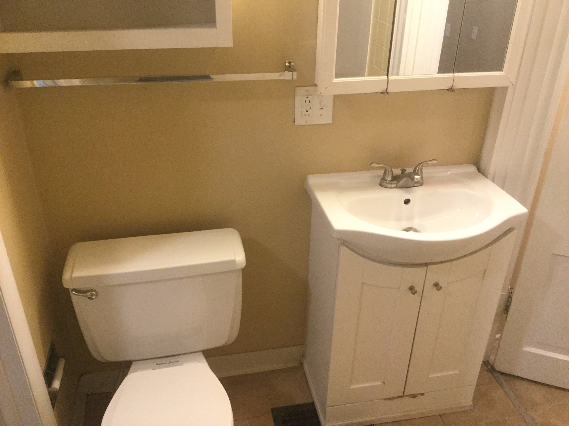 61 W. Northwood Ave. - Bathroom 02