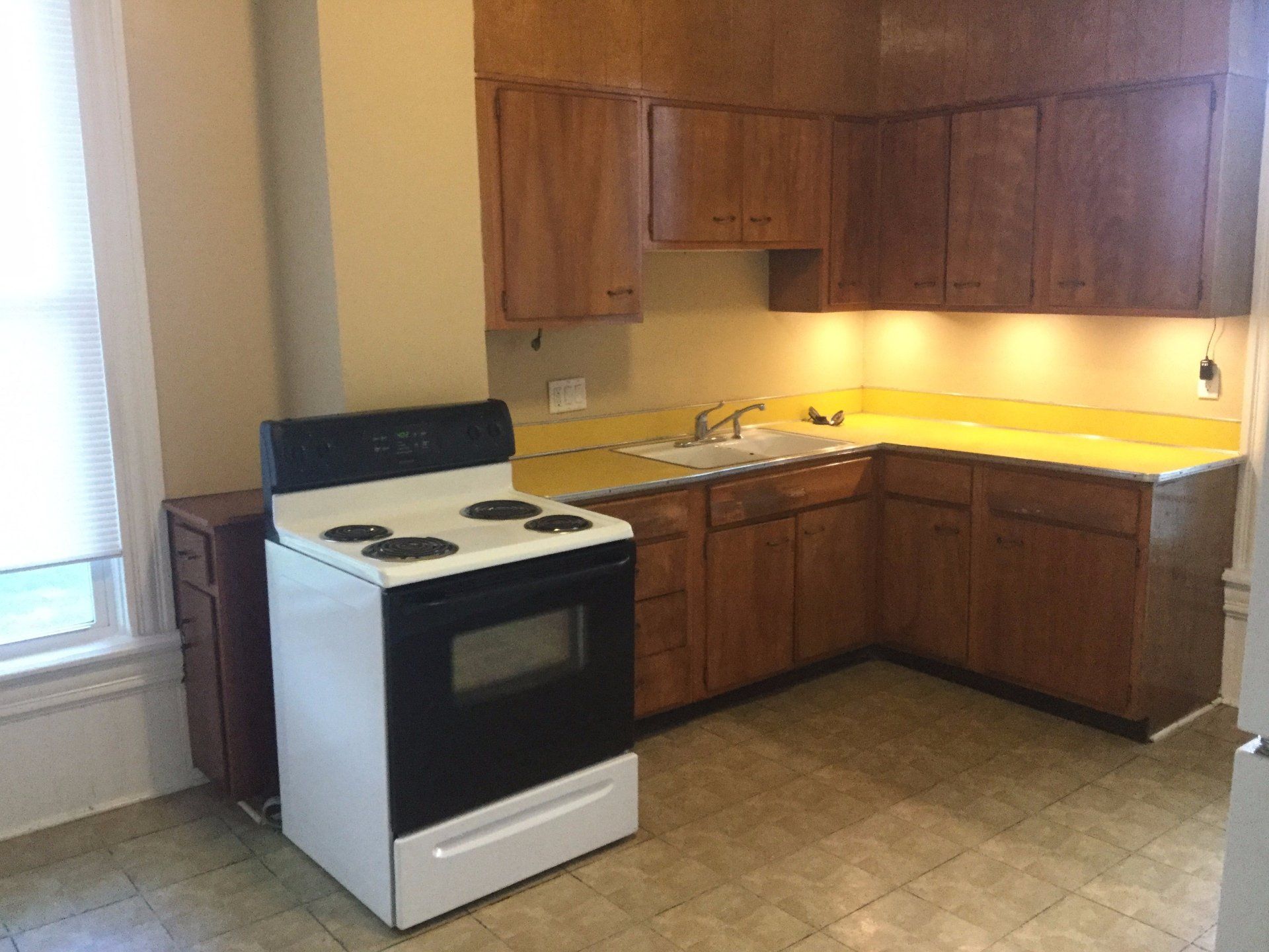 61 W. Northwood Ave. -  Kitchen 03