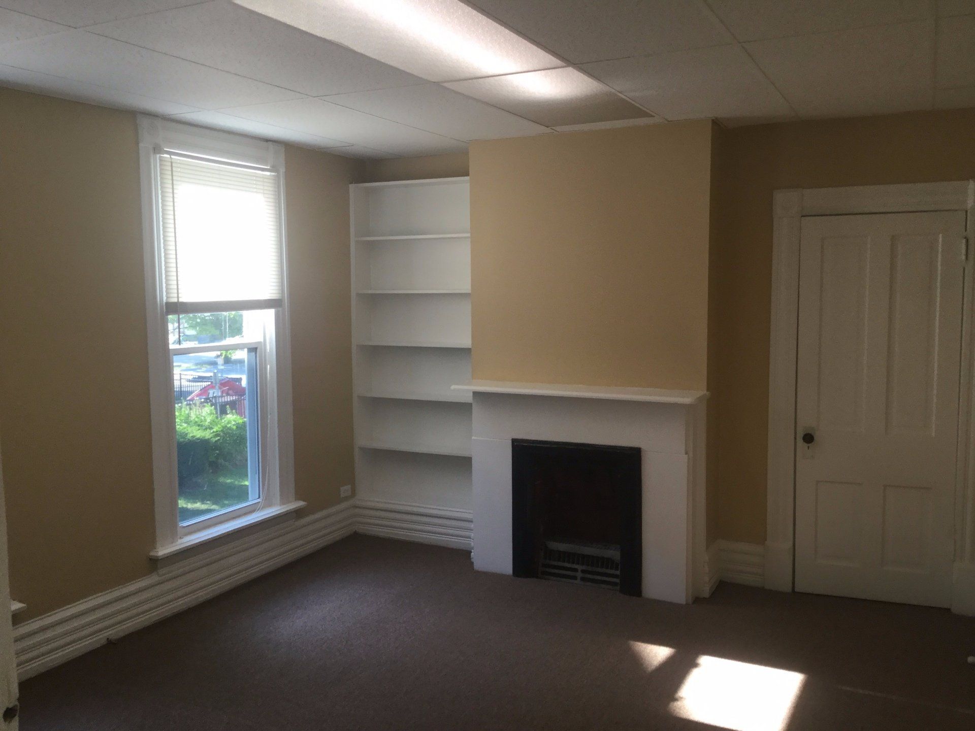 63 W. Northwood Ave interior 3