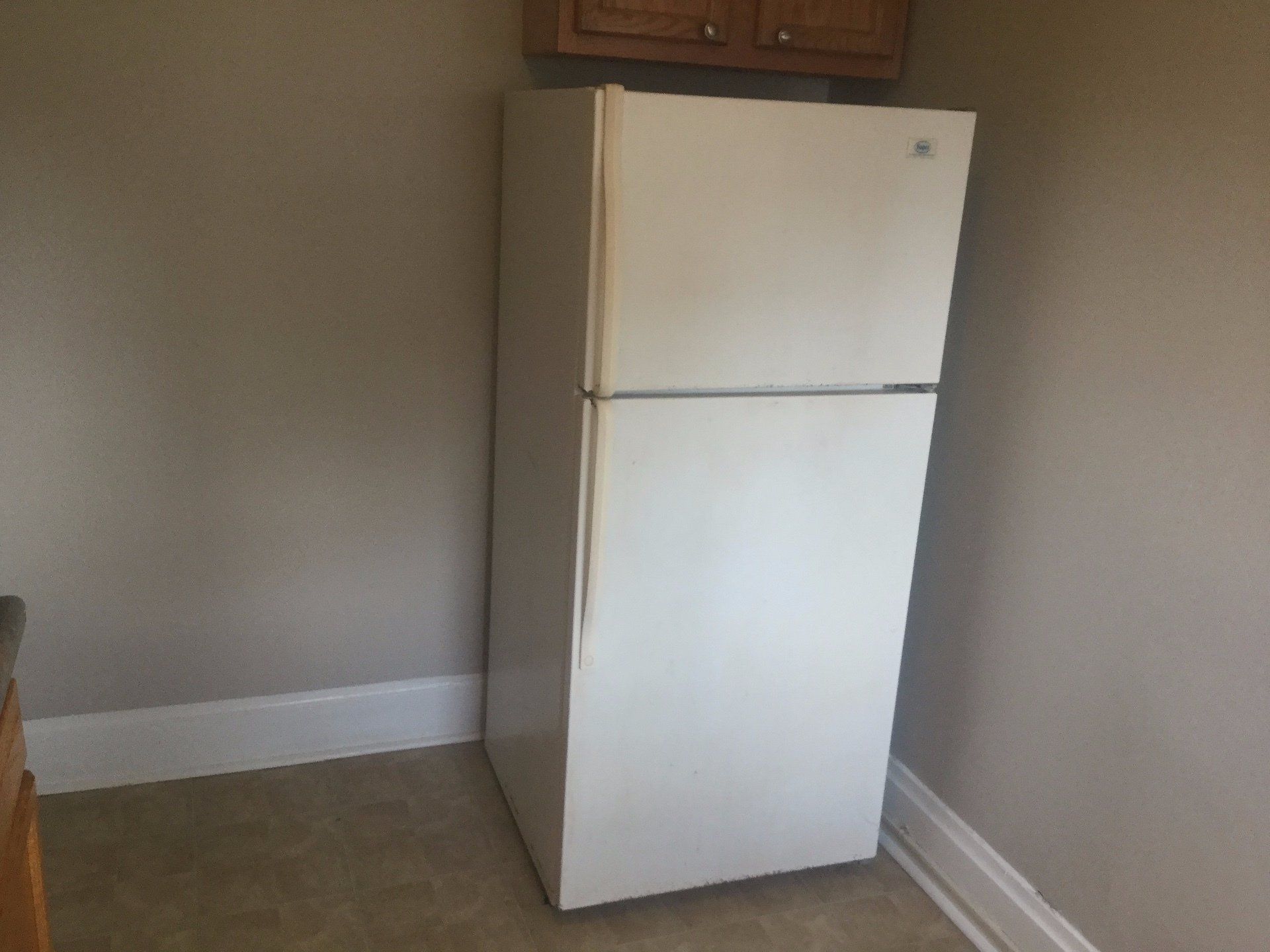 2307 1/2 -2309 1/2 N. High St. - Kitchen 01