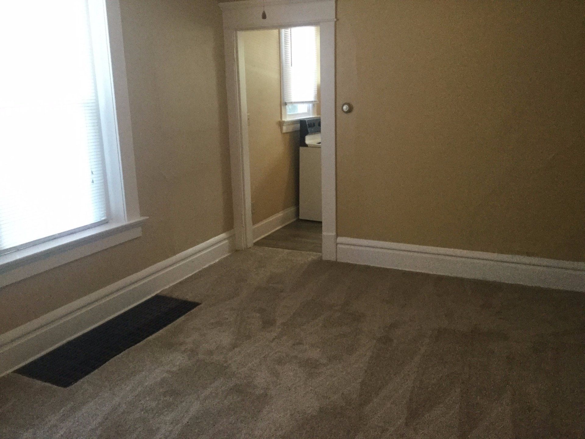 51 W. Northwood Ave living space