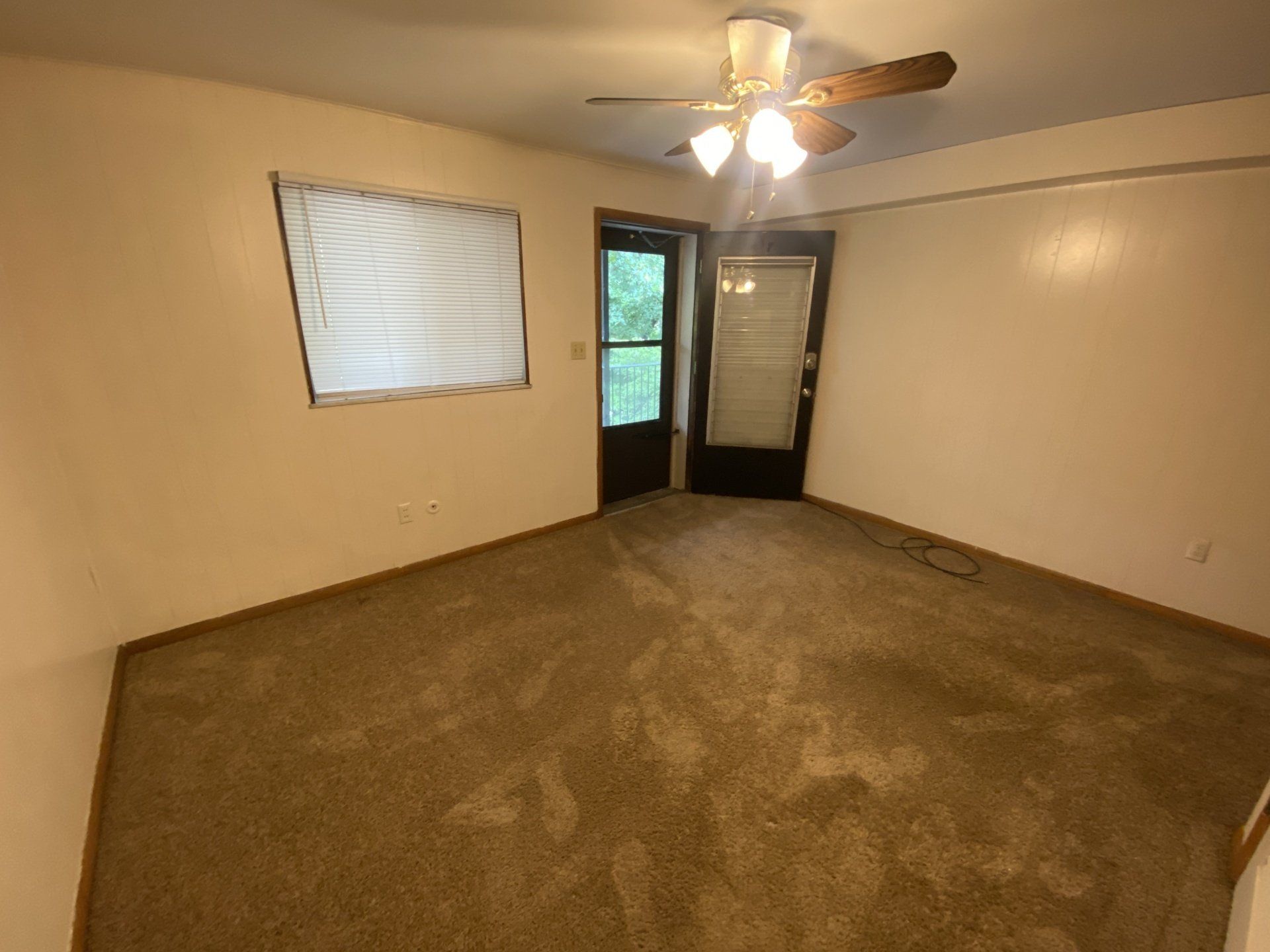 365-367 W. 6th Ave interior 10