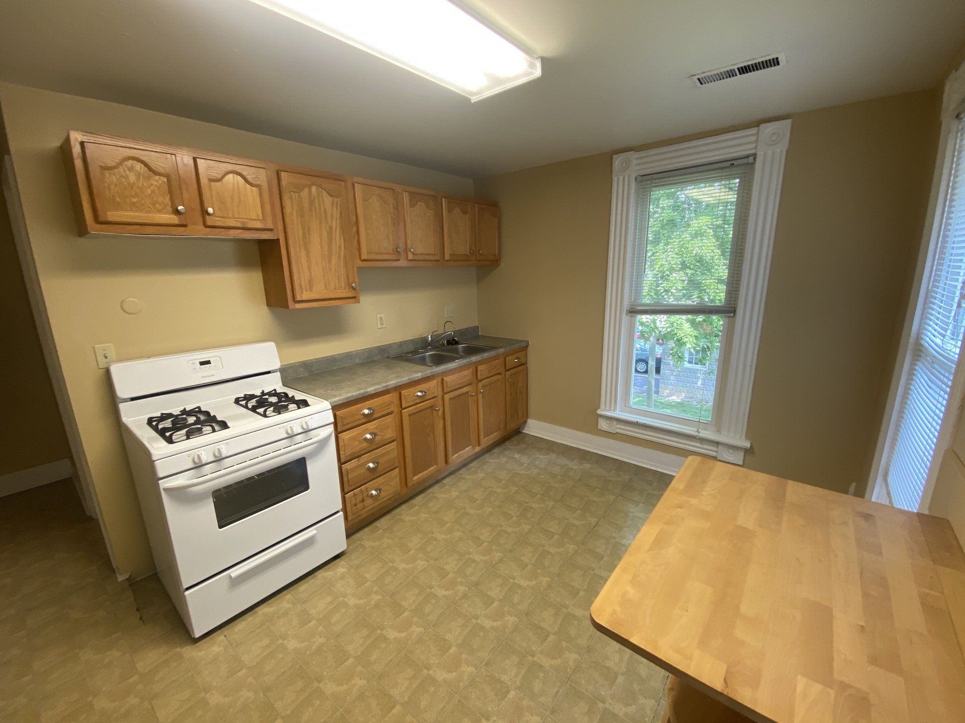 40 W. Northwood Ave. kitchen 3