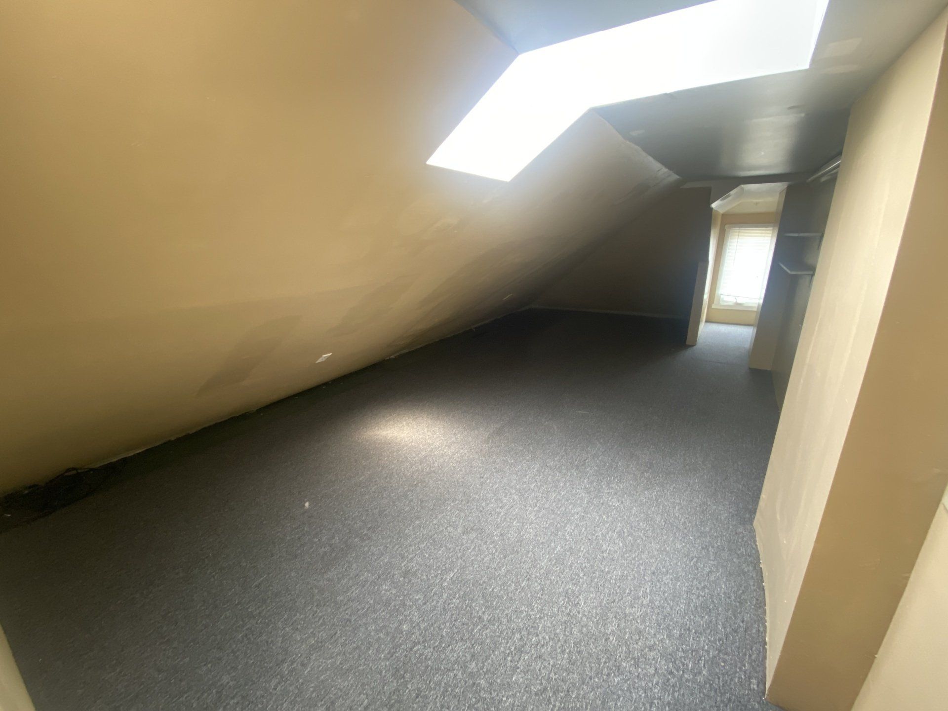 67 W. Oakland Ave interior 2