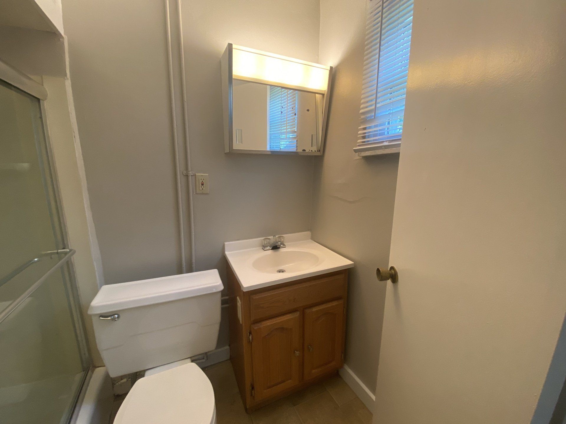 34 W. Northwood Ave. bathroom 1