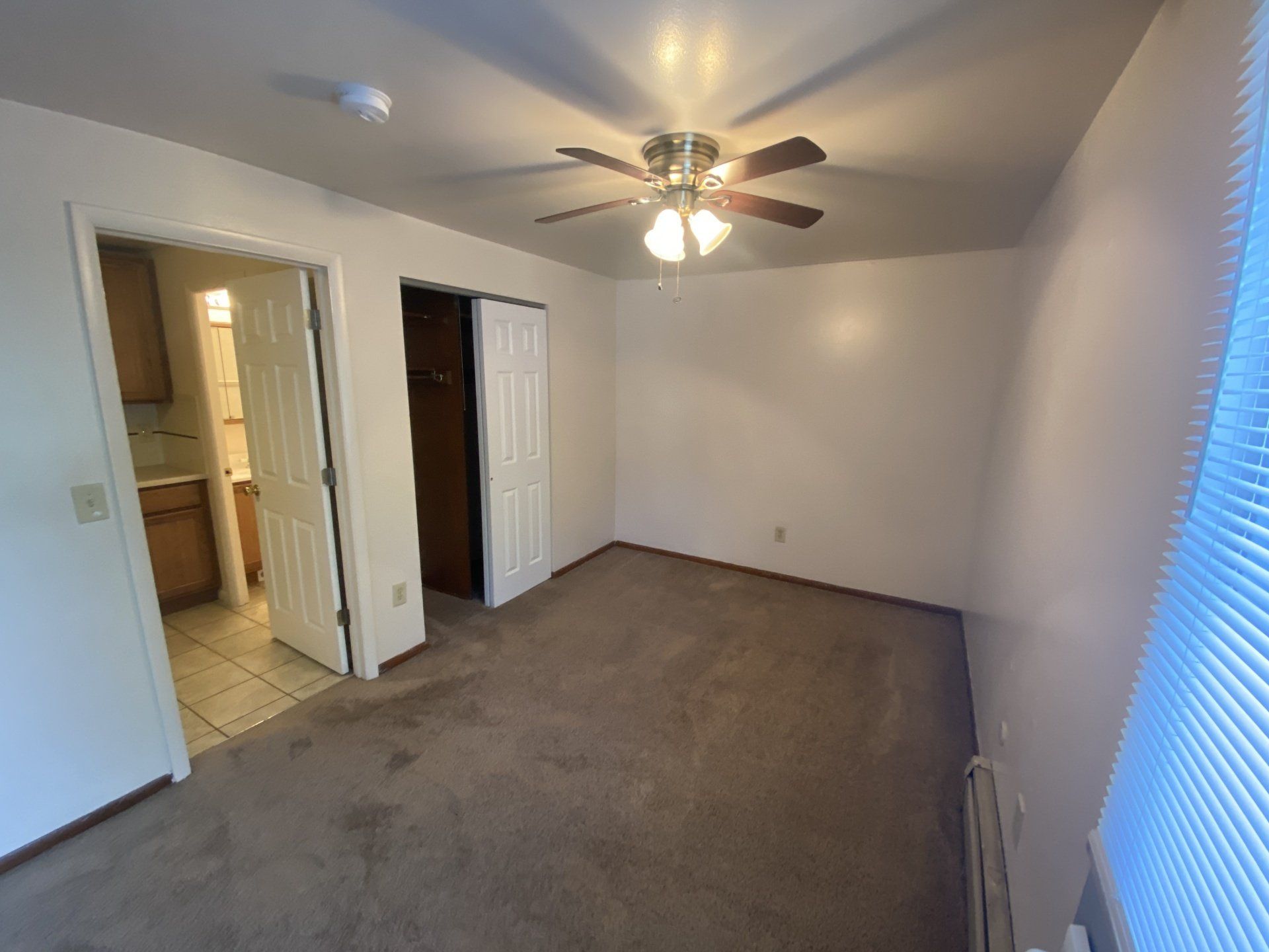 175-191 W. 9th Ave interior 8