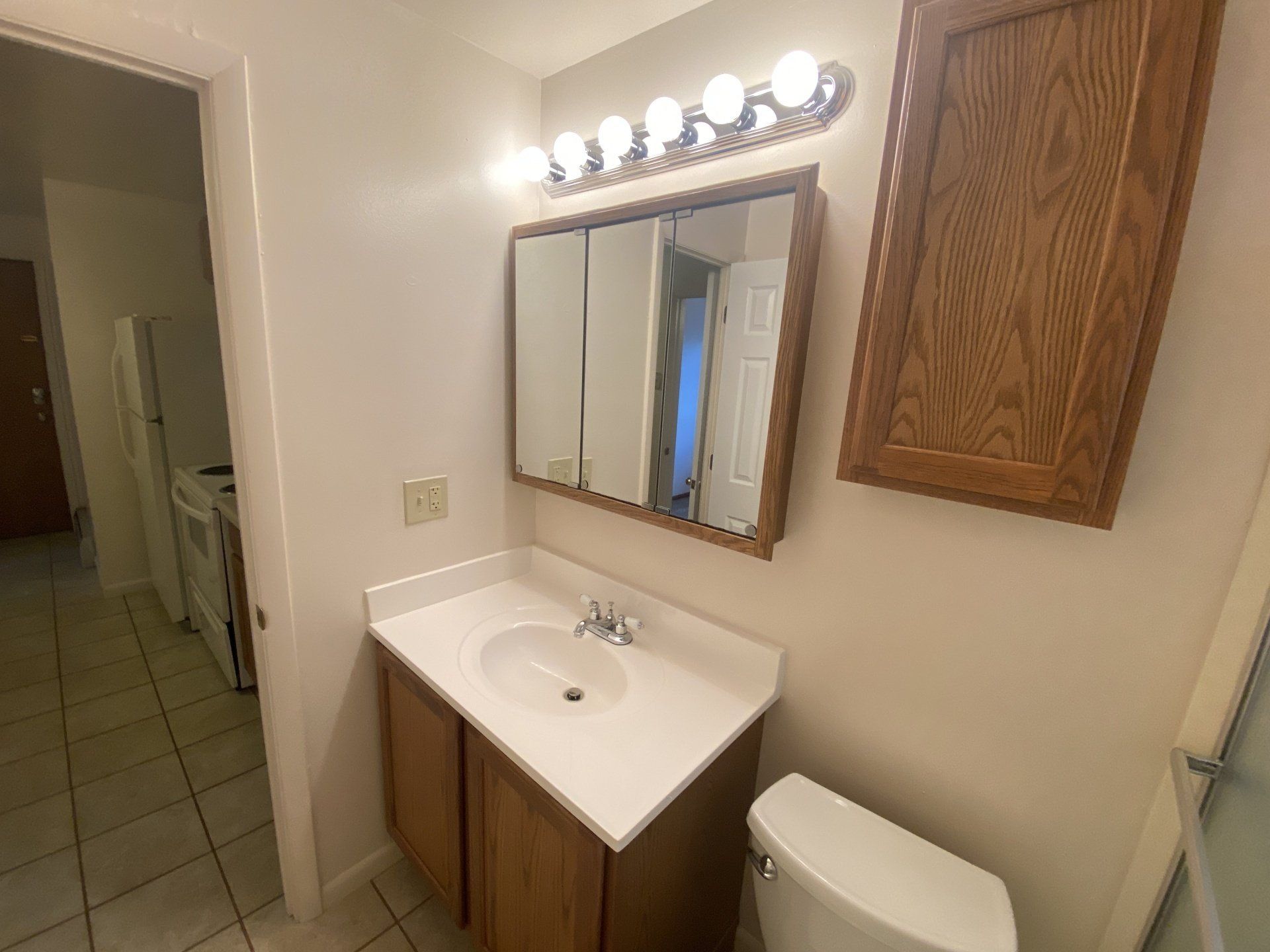 175-191 W. 9th Ave interior 1