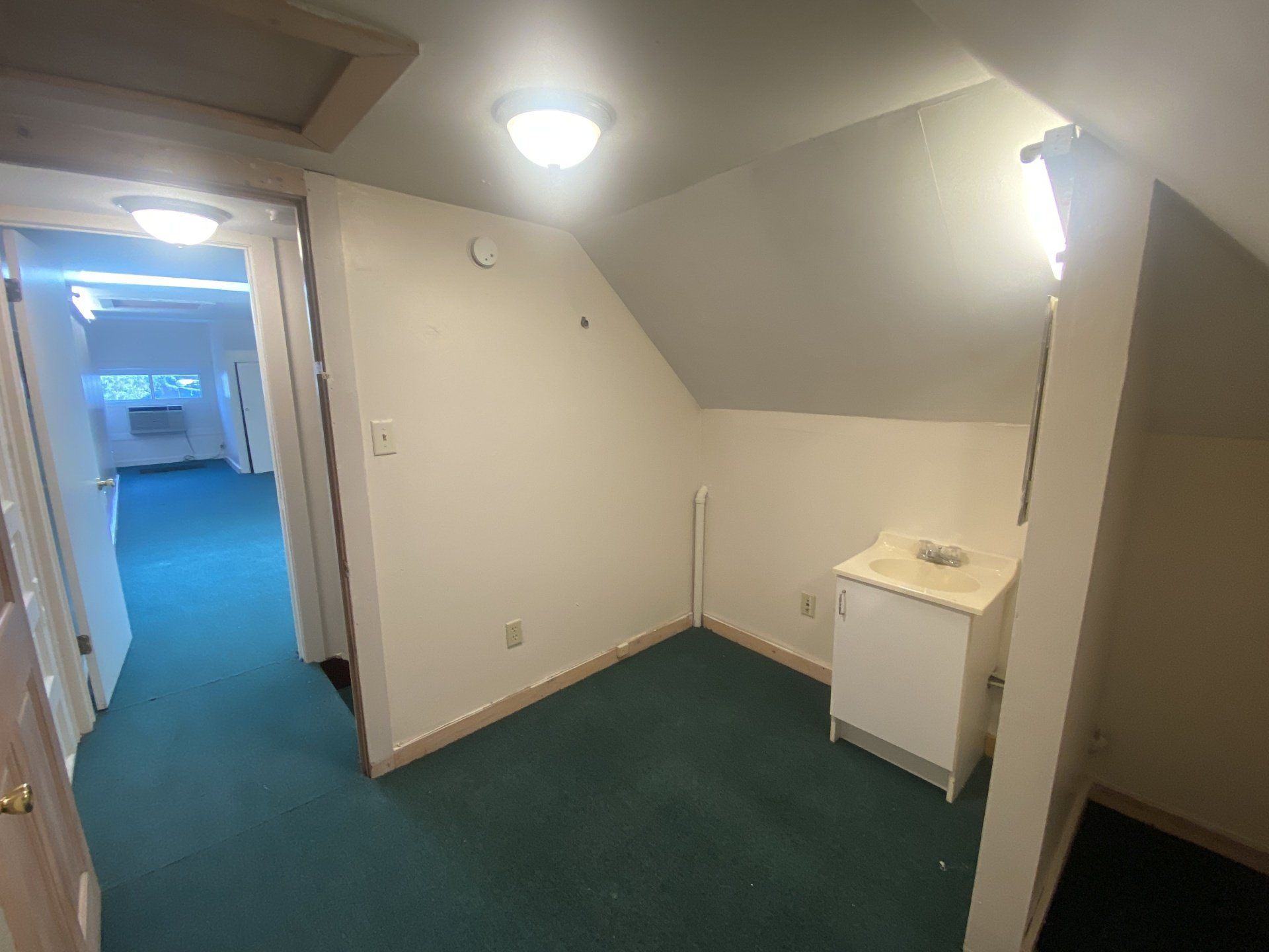 61 W. Oakland Ave interior