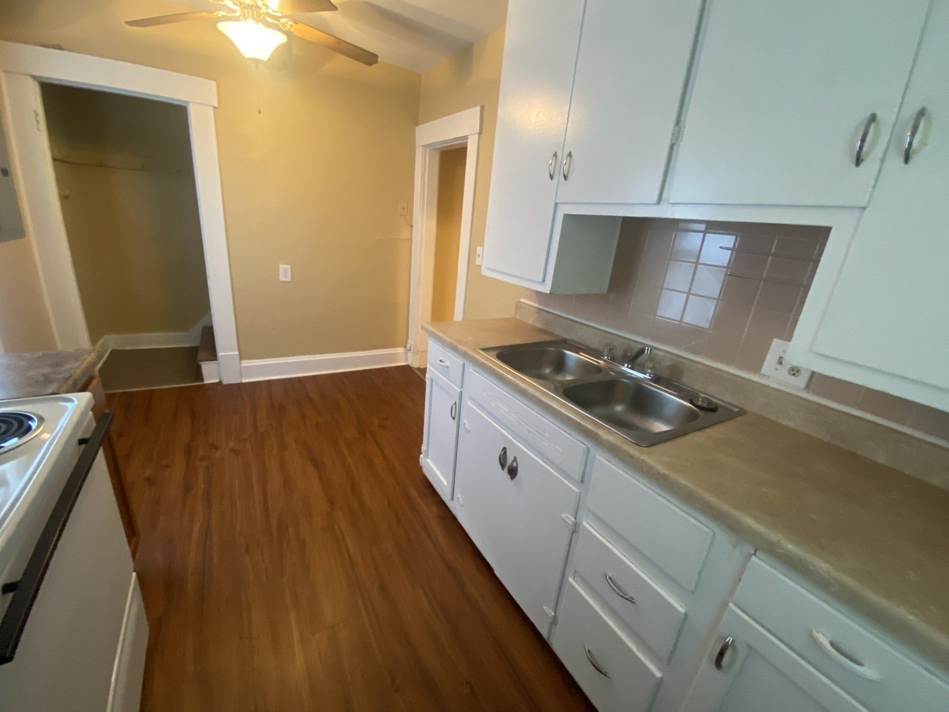 63 1/2 W. Oakland Ave. - Kitchen 01